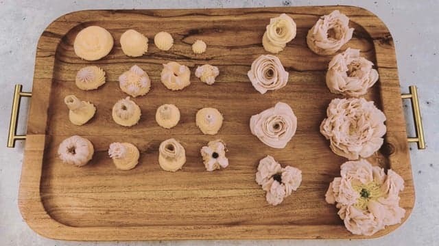 Anatomy of a Buttercream Flower